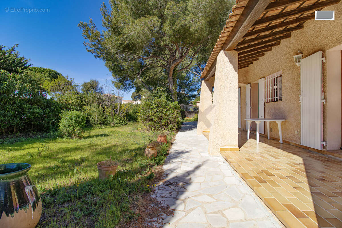 Maison à SIX-FOURS-LES-PLAGES