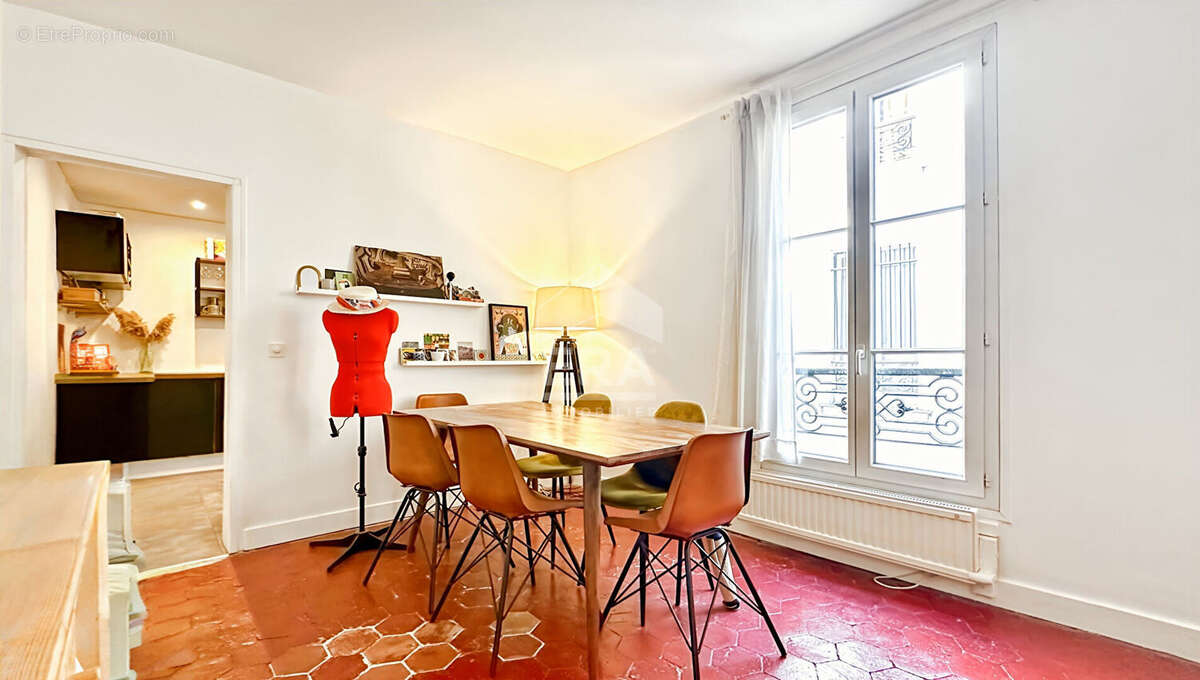 Appartement à PARIS-10E