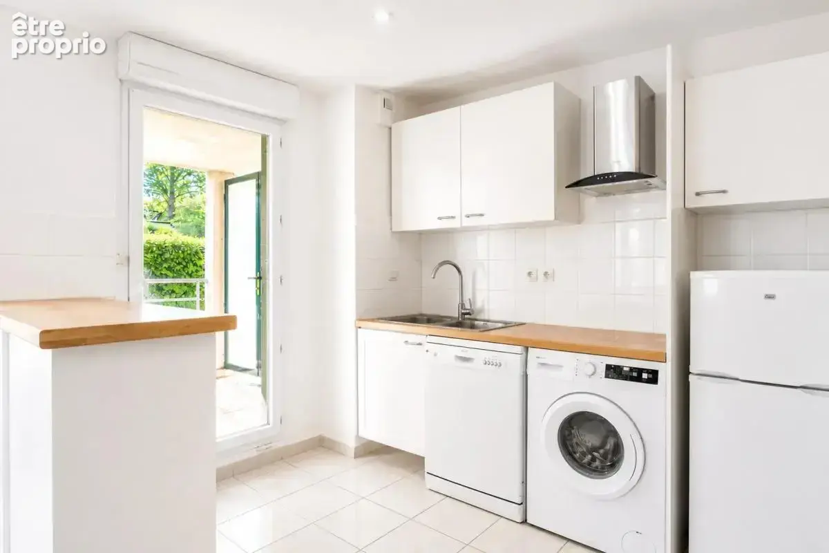 T3 avec terrasse et parking – Investissement locatif sécurisé à - photo 5