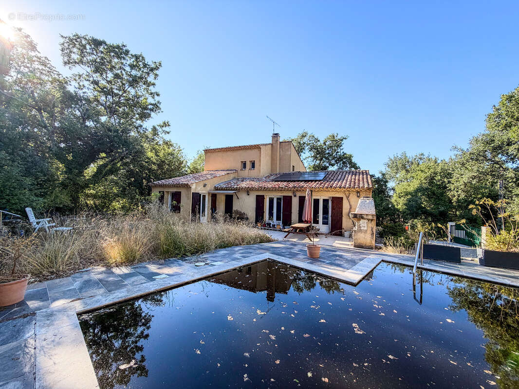 Villa T5 134 m2 avec piscine - photo 13