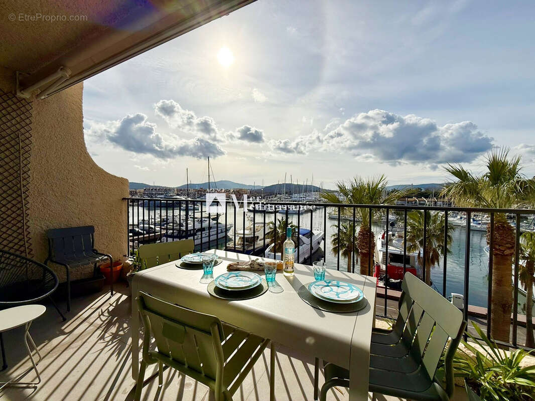 Appartement à COGOLIN