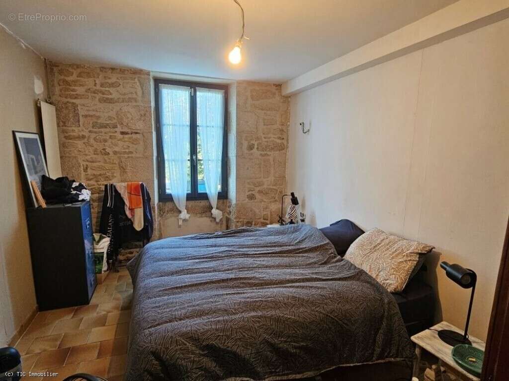 Maison à CHAMPAGNE-MOUTON