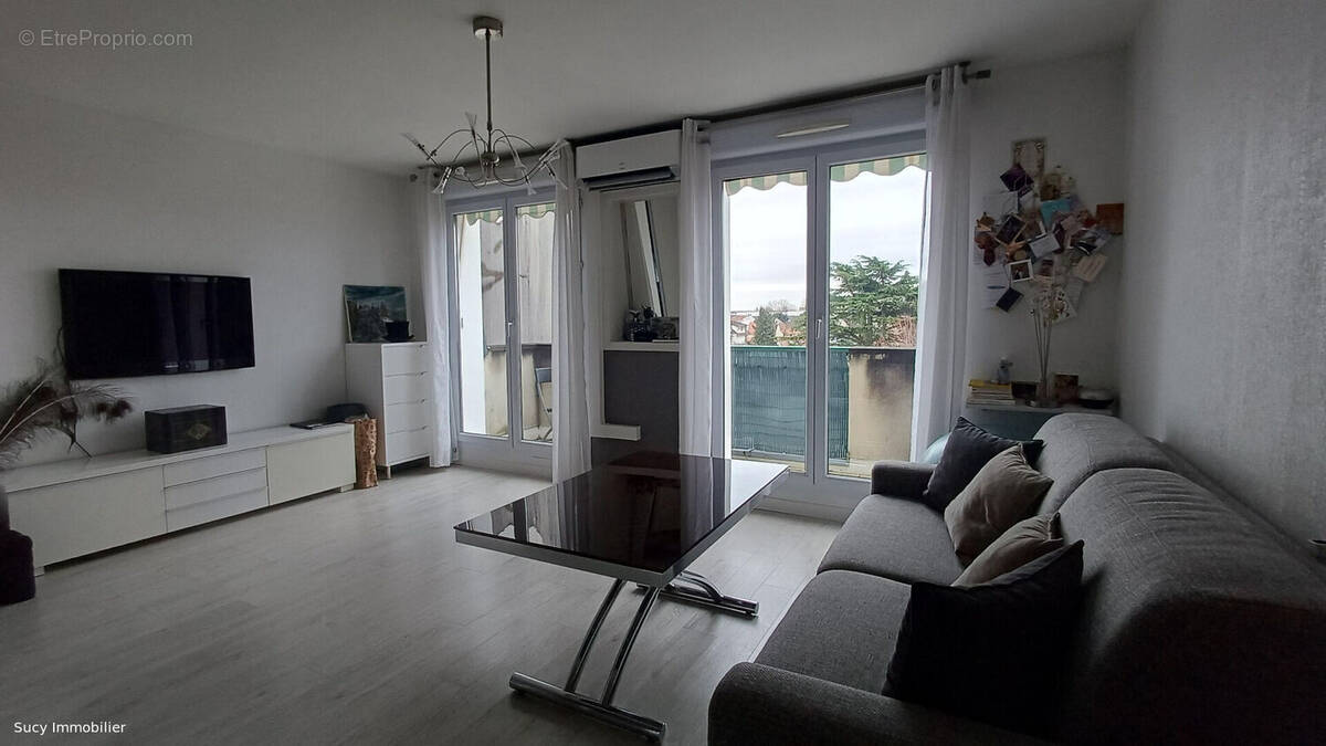 Appartement à PONTAULT-COMBAULT