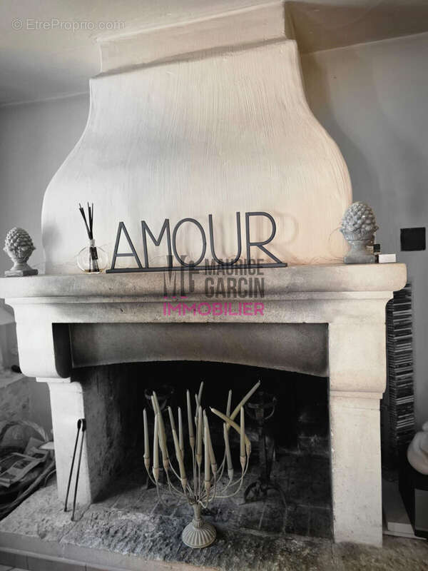 Maison à PERNES-LES-FONTAINES