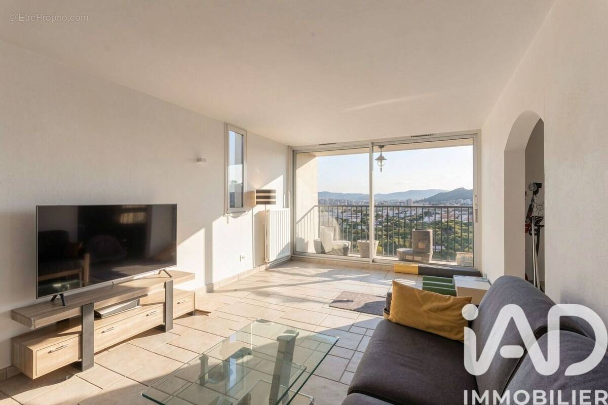 Photo 1 - Appartement à MARSEILLE-9E