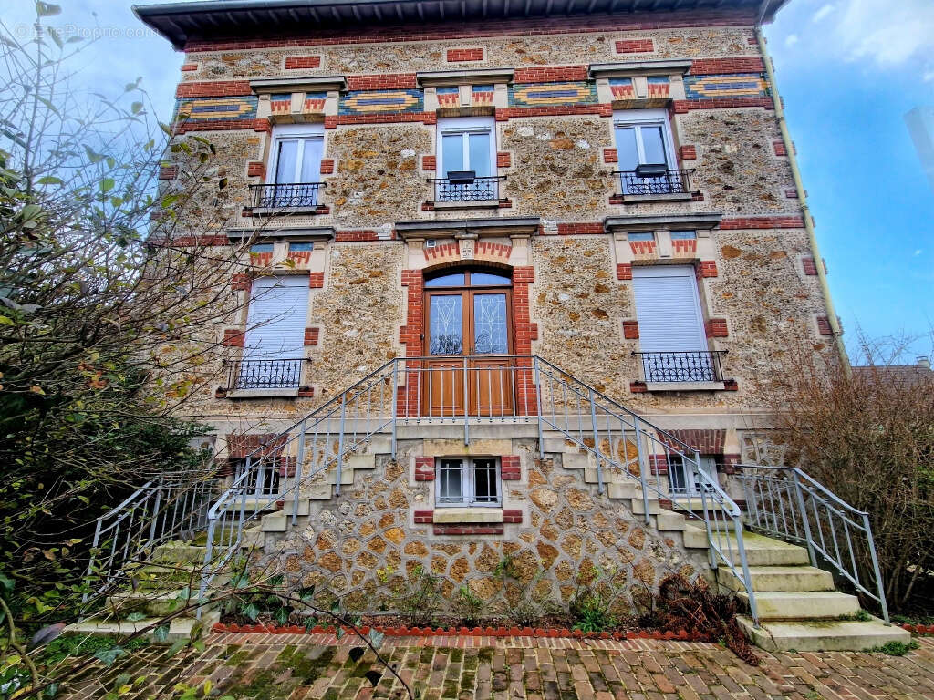 Appartement à COULOMMIERS