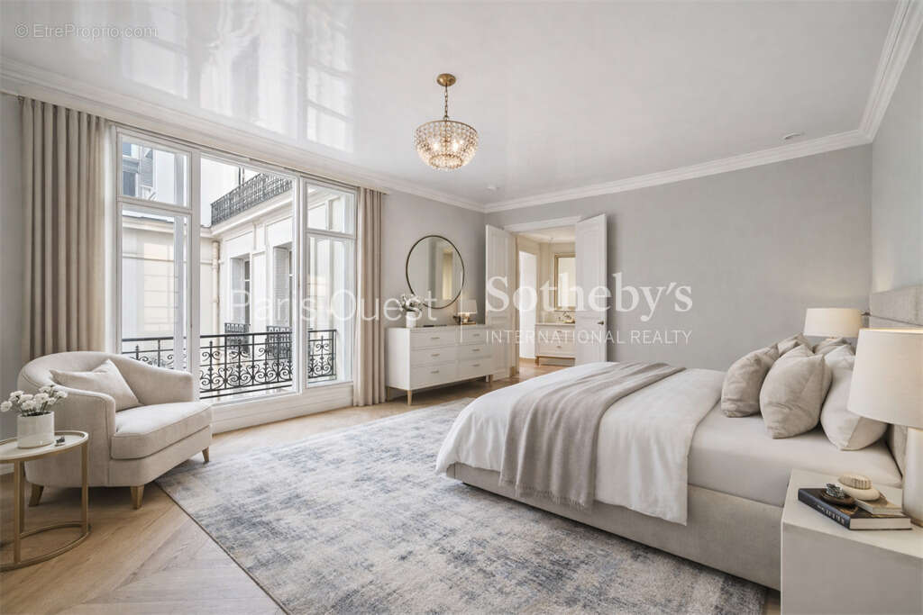 Appartement à PARIS-17E