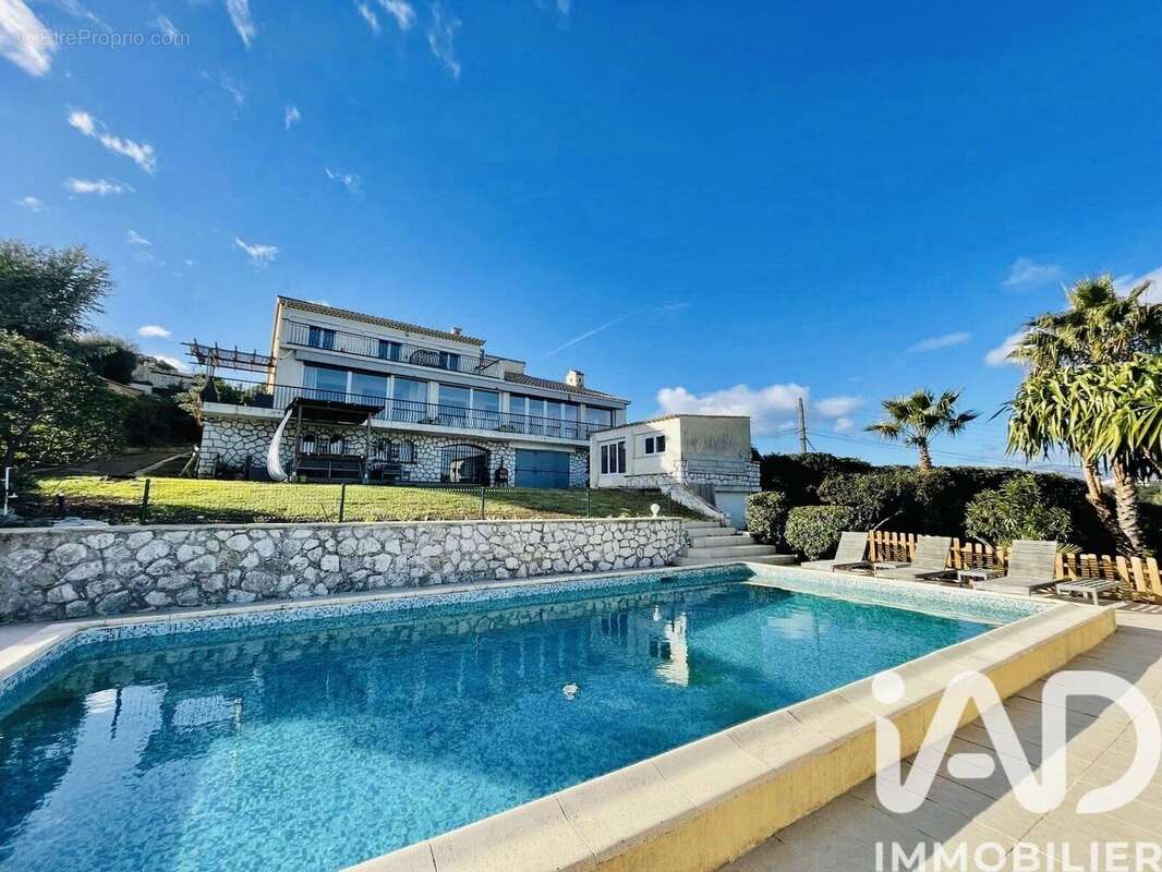 Maison 350 m² à Antibes  - photo 5