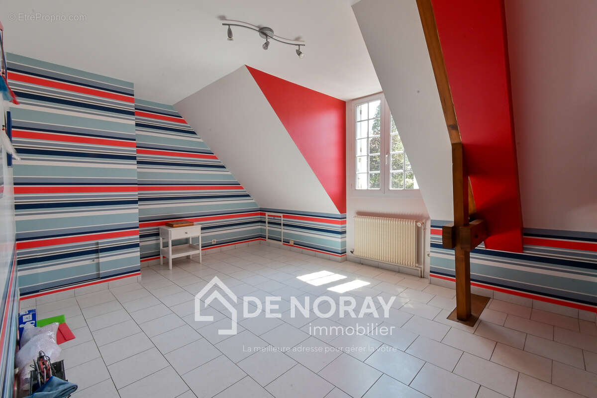Maison à vendre 240m2 5 chambres piscine, terrain 5000m2 - photo 9