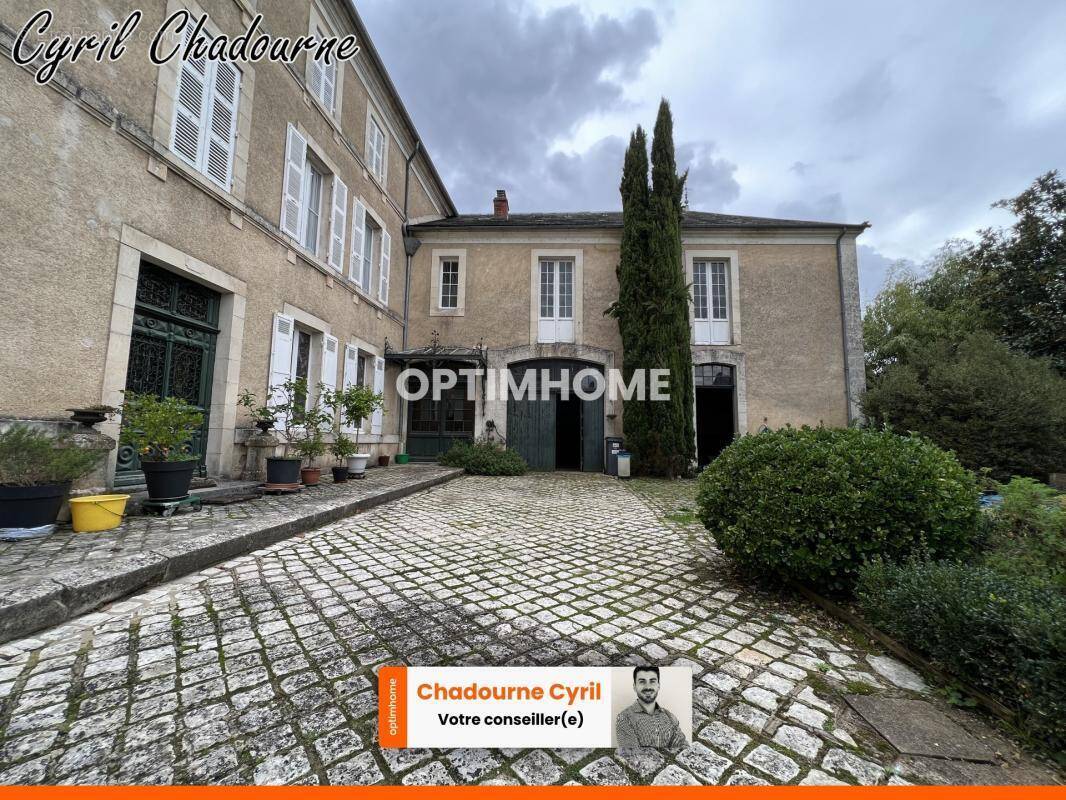 Maison à JAVERLHAC-ET-LA-CHAPELLE-SAINT-ROBERT