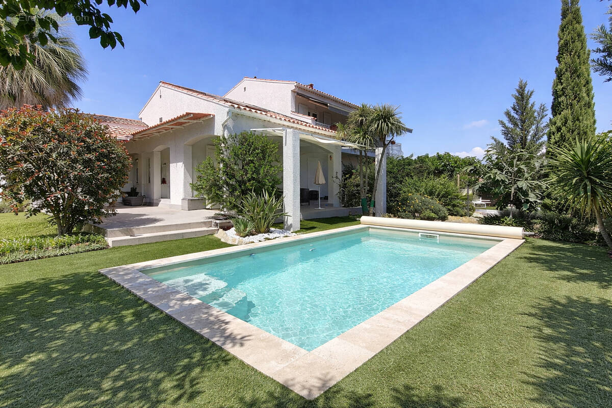 Maison à SIX-FOURS-LES-PLAGES