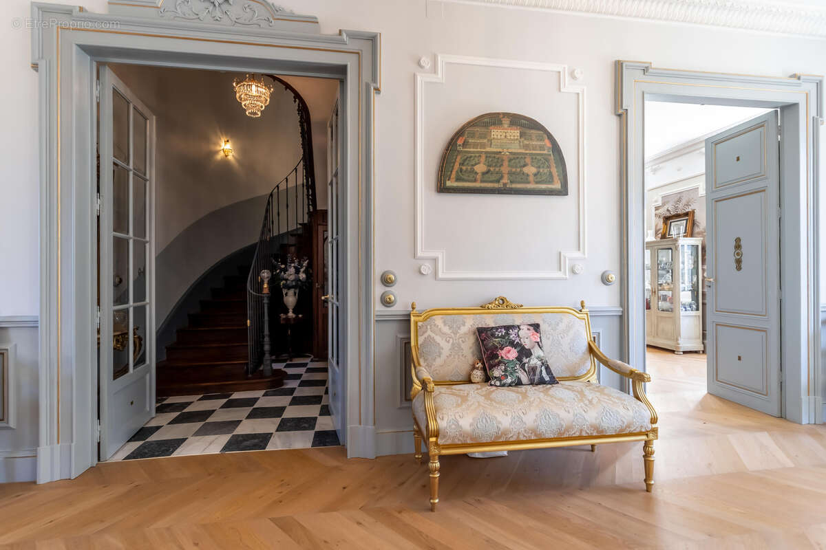 Domaine avec manoir, installations événementielles, annexes et atelier - photo 6