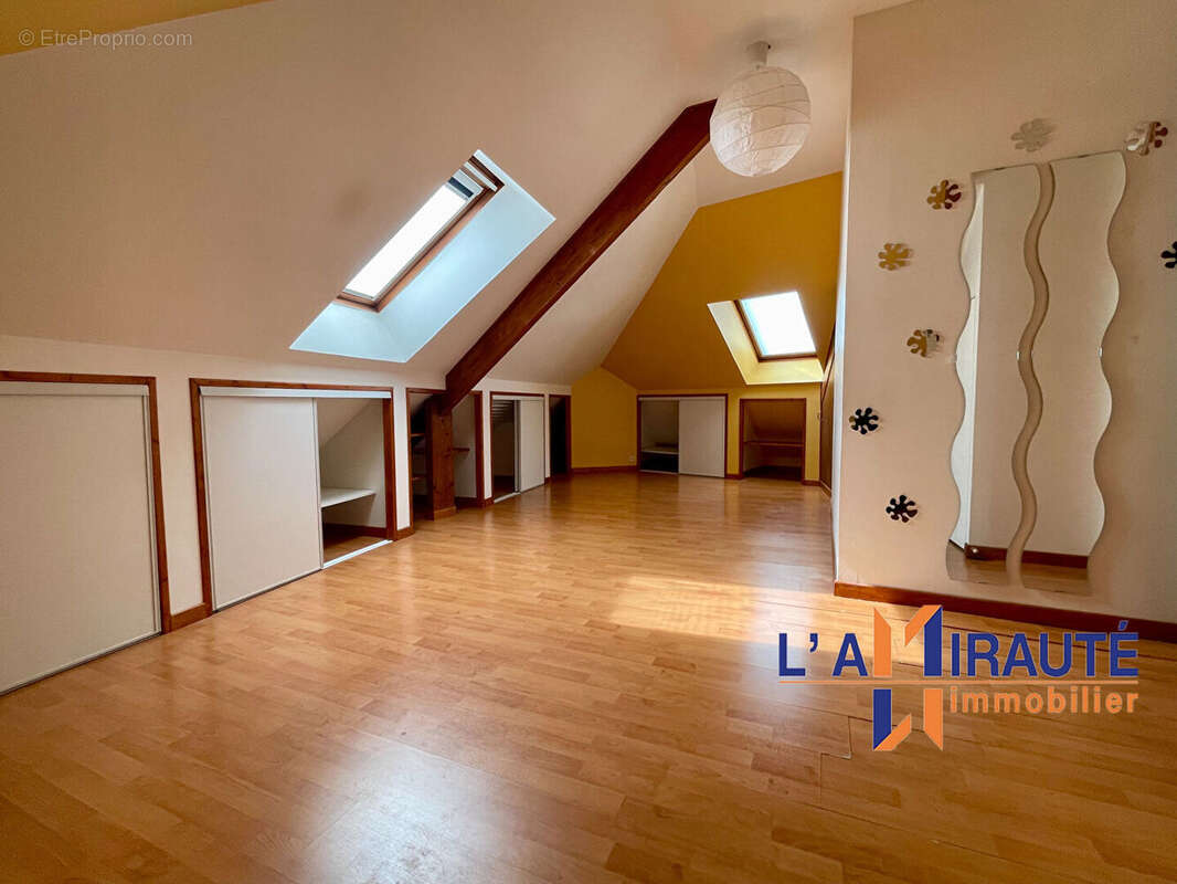 Appartement à HOUILLES