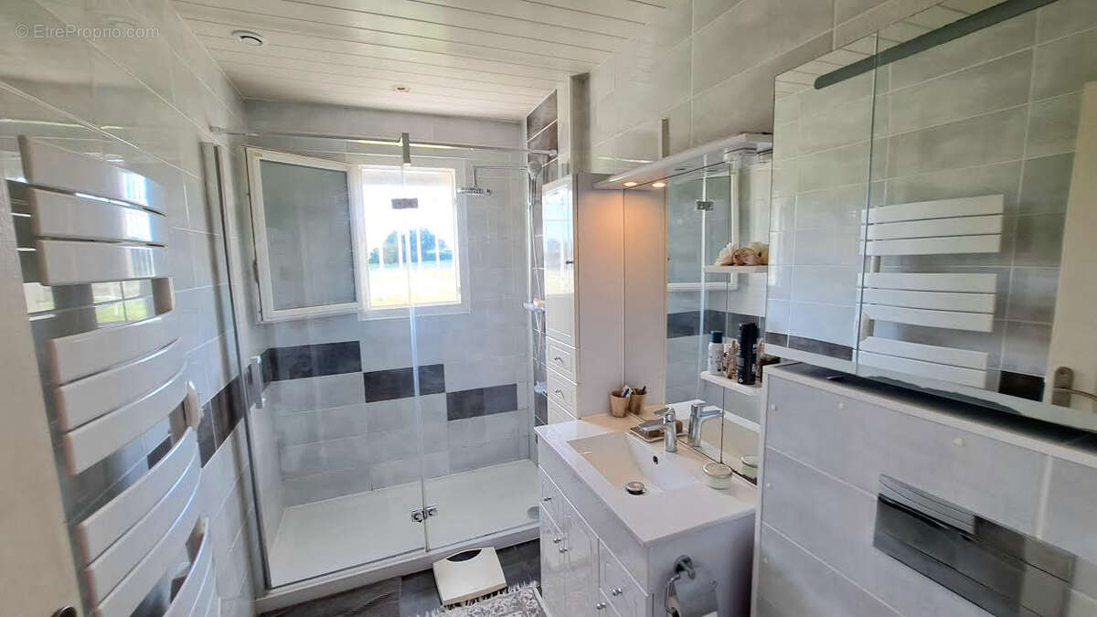 Maison à MESCHERS-SUR-GIRONDE