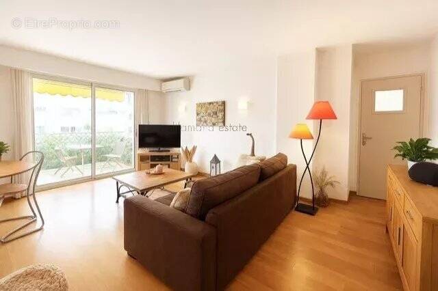 Appartement à LE CANNET