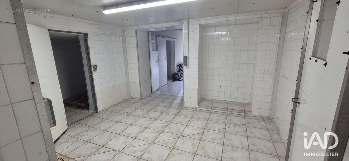 Photo 8 - Commerce à MONTIGNE