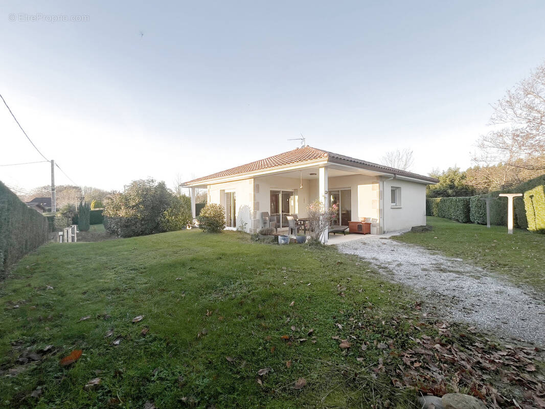 Maison à PEYREHORADE