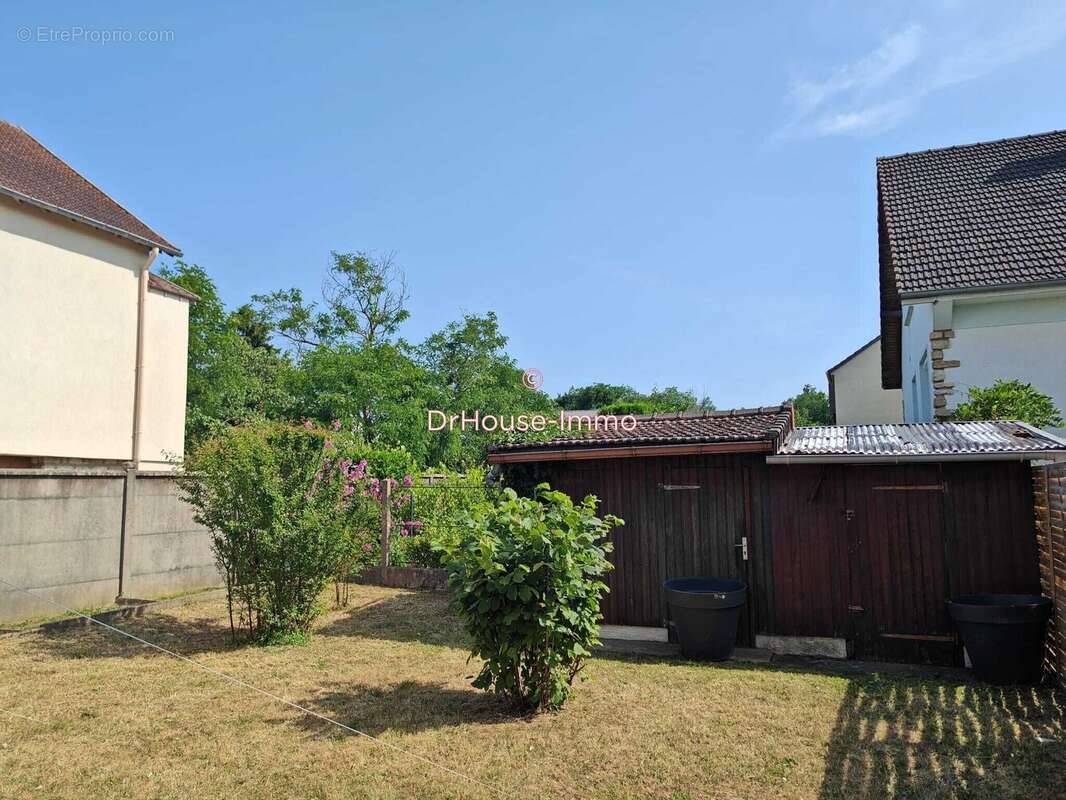 Appartement à LES MUREAUX