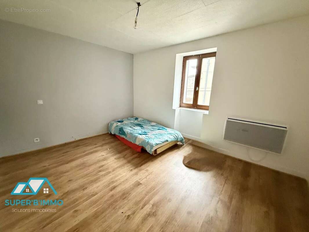 Maison à FRUGERES-LES-MINES