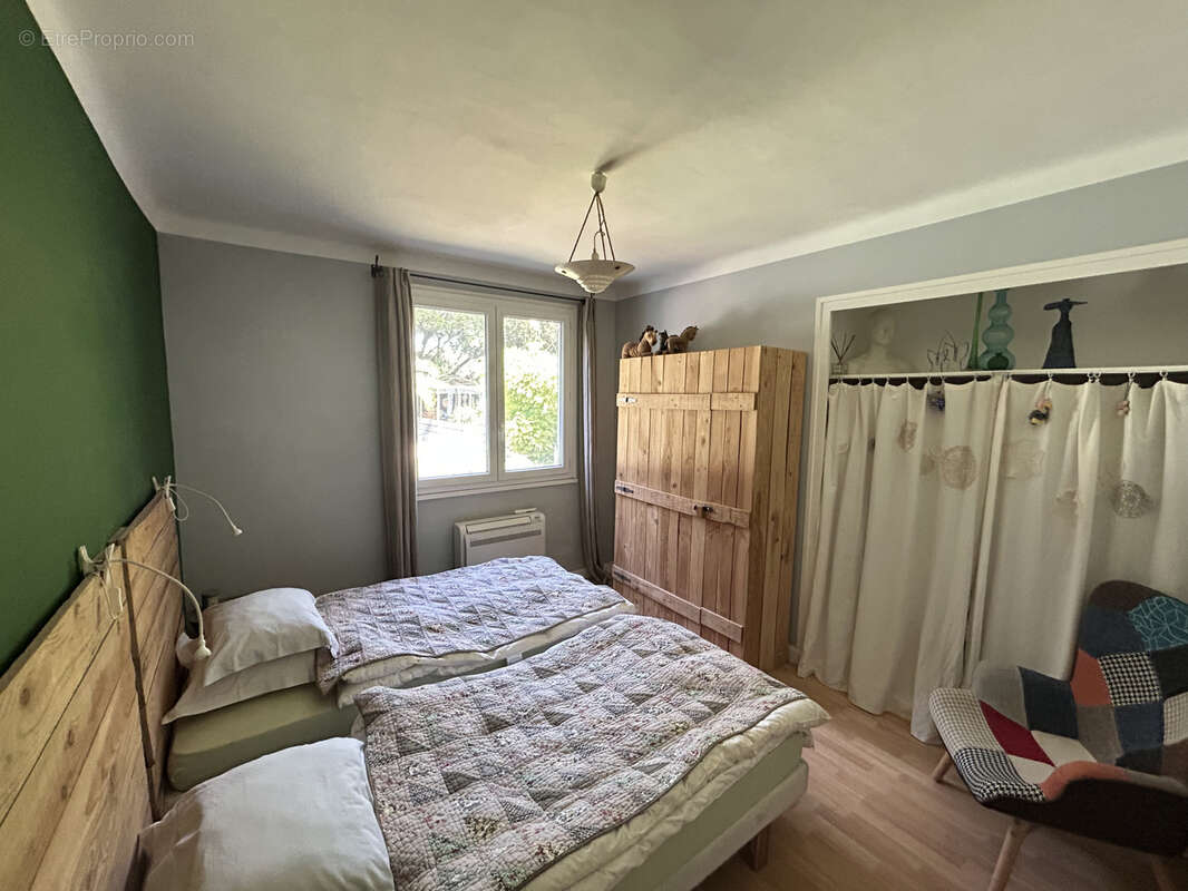 Maison à MONTAREN-ET-SAINT-MEDIERS