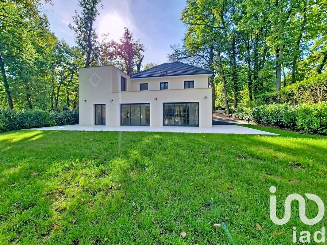 Photo 5 - Maison à SAINT-FARGEAU-PONTHIERRY