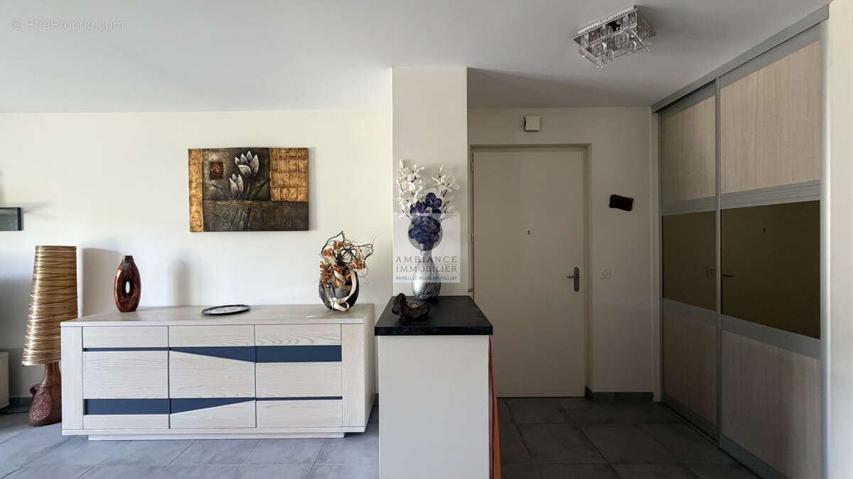 Appartement en dernier étage avec vue dégagée sur les montagnes - photo 19