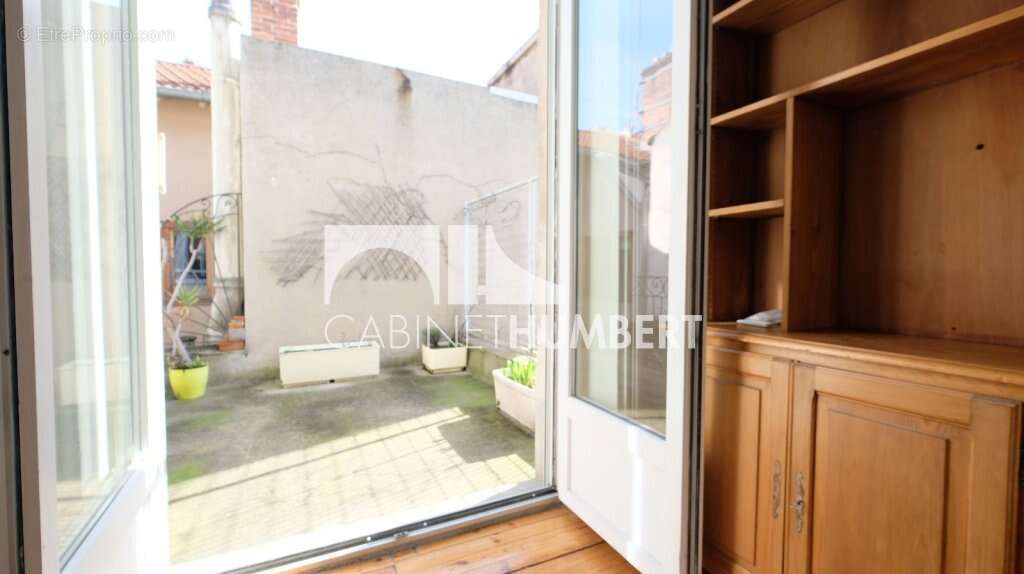 Appartement à SAINT-ETIENNE