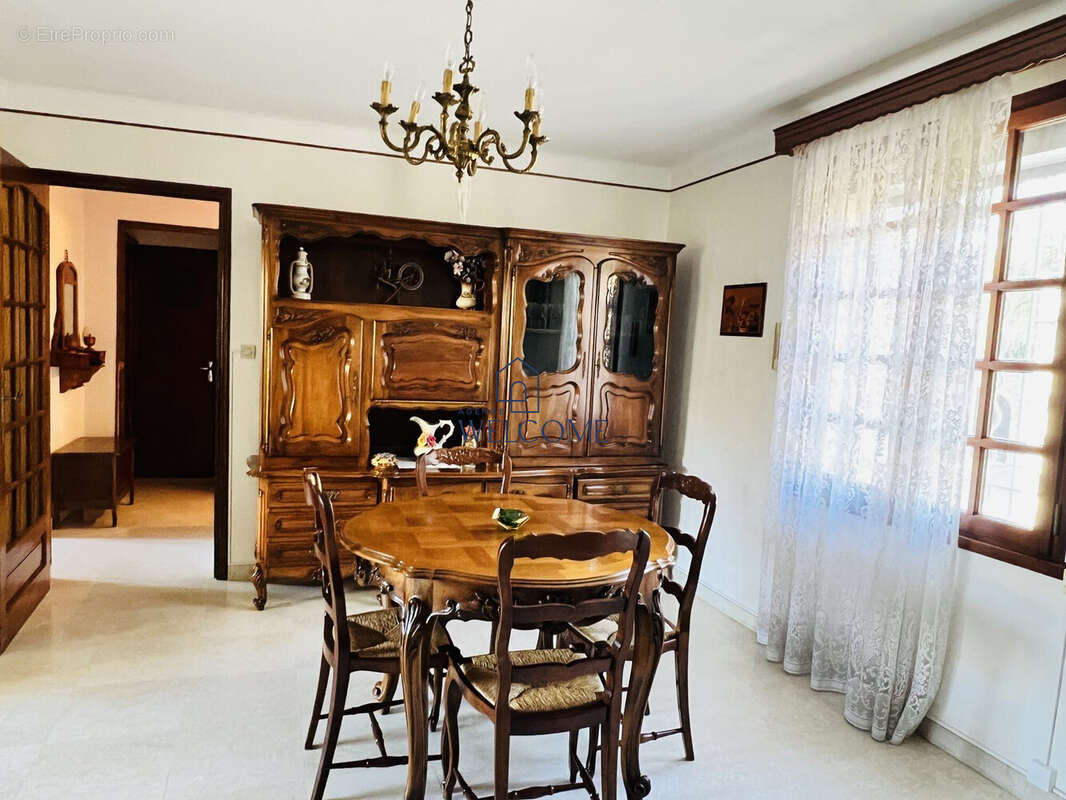 Maison à BAGNOLS-SUR-CEZE