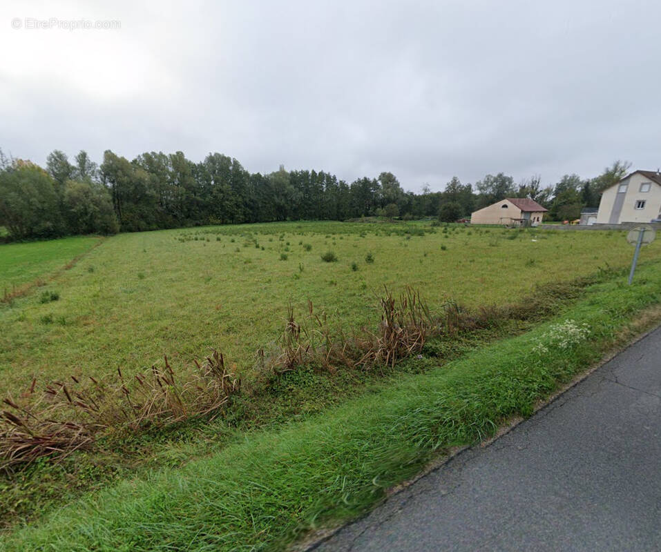 Terrain à BLETTERANS