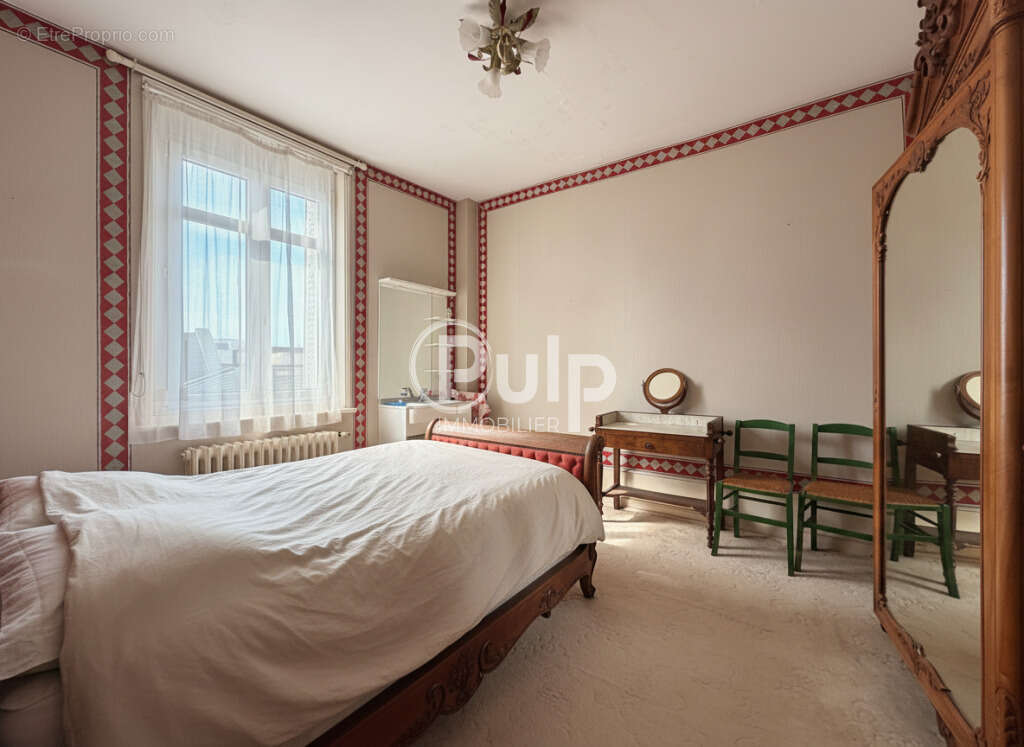 Maison bourgeoise à quelques minutes à pied de la gare d'Arras ! - photo 10