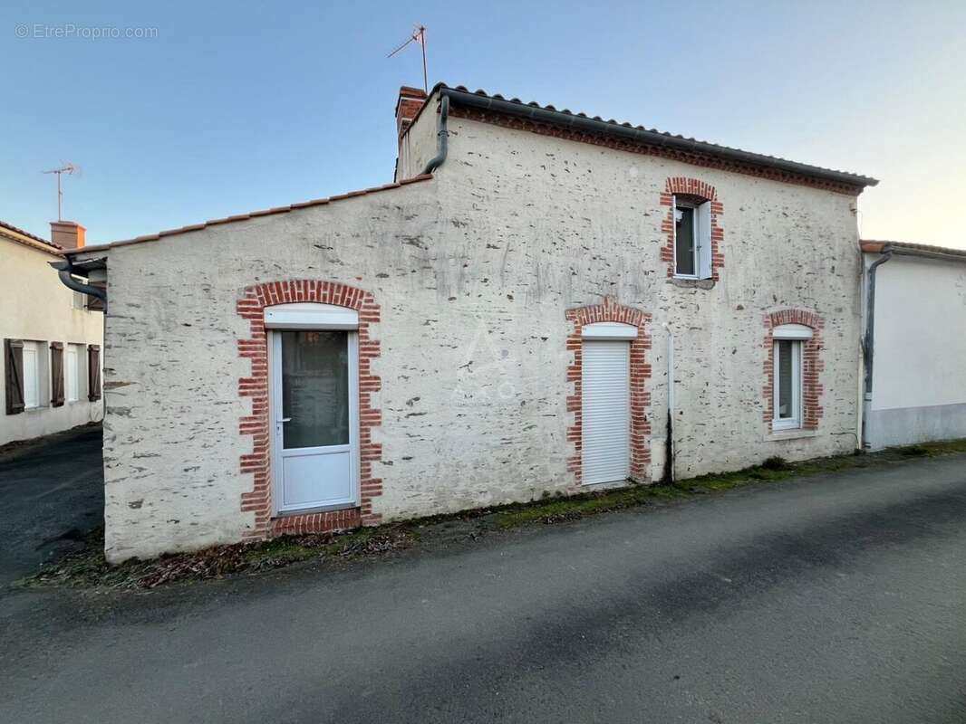 Maison à LES BROUZILS