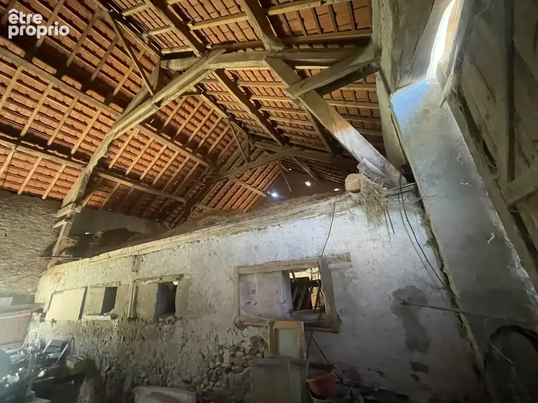 CSM5032 - ARRONNES Maison Familiale avec grange et nombreux terrains - photo 13