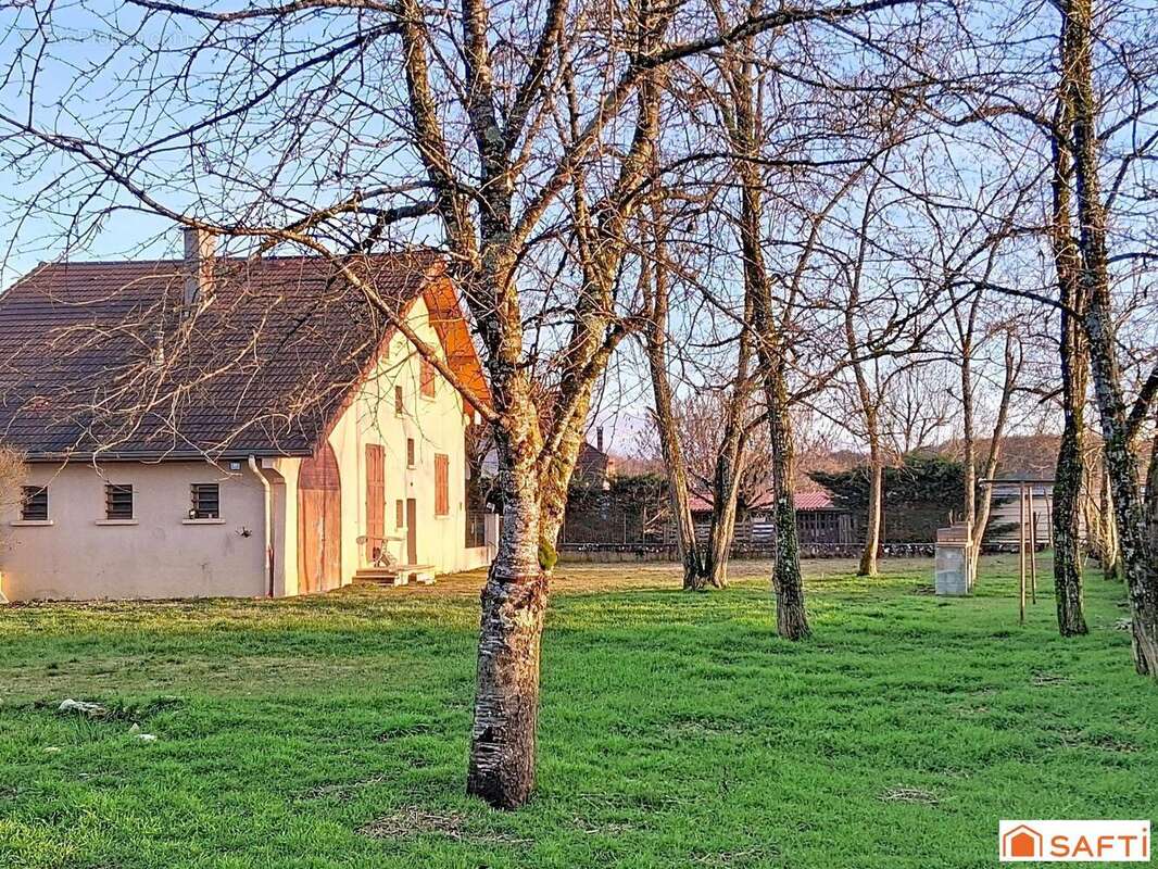Maison 140 m² à Arandon  - photo 2