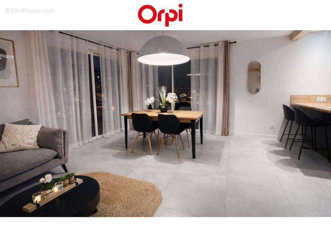 Maison à VETRAZ-MONTHOUX