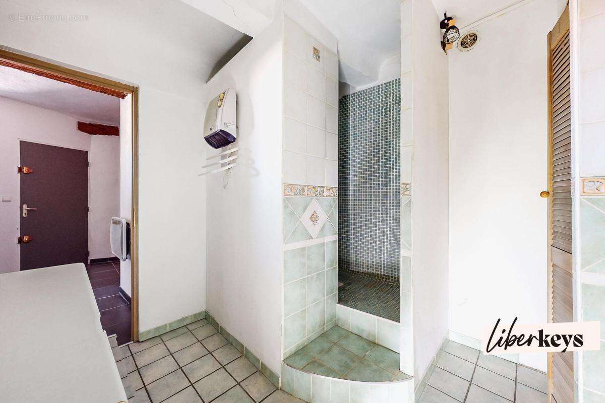 Appartement à SAINT-MAXIMIN-LA-SAINTE-BAUME