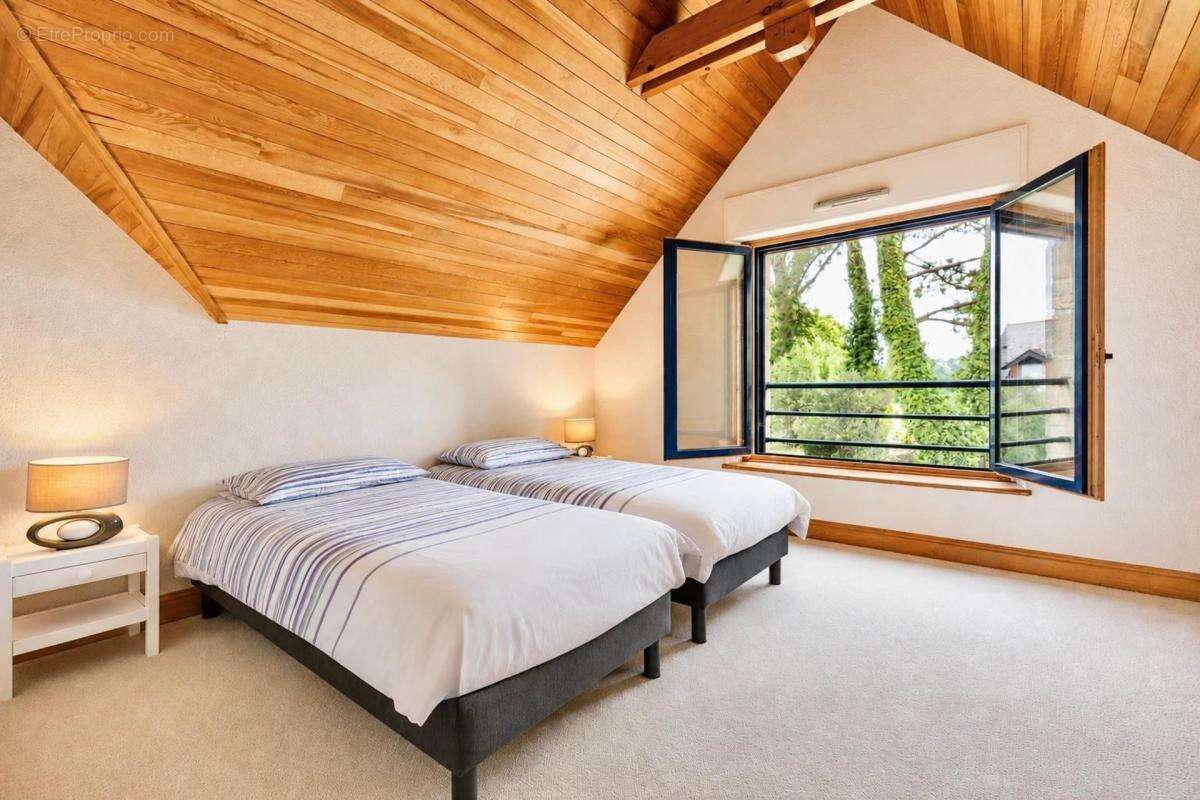Maison d'architecte - 197 m² - golf de baden - photo 23