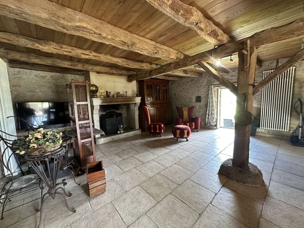 Maison à SAINT-ANTONIN-NOBLE-VAL