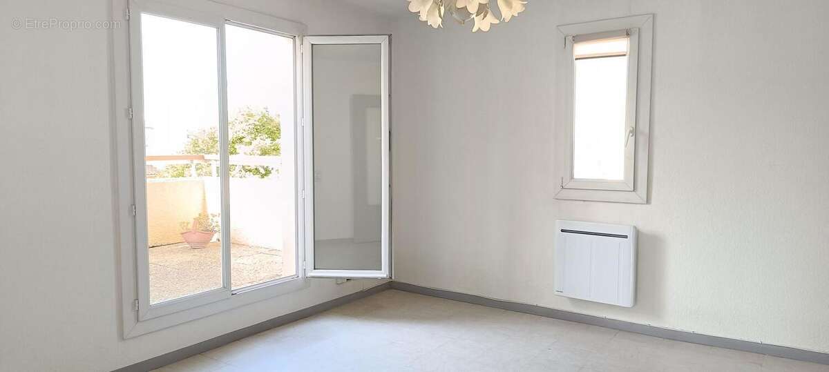 Appartement à SIX-FOURS-LES-PLAGES