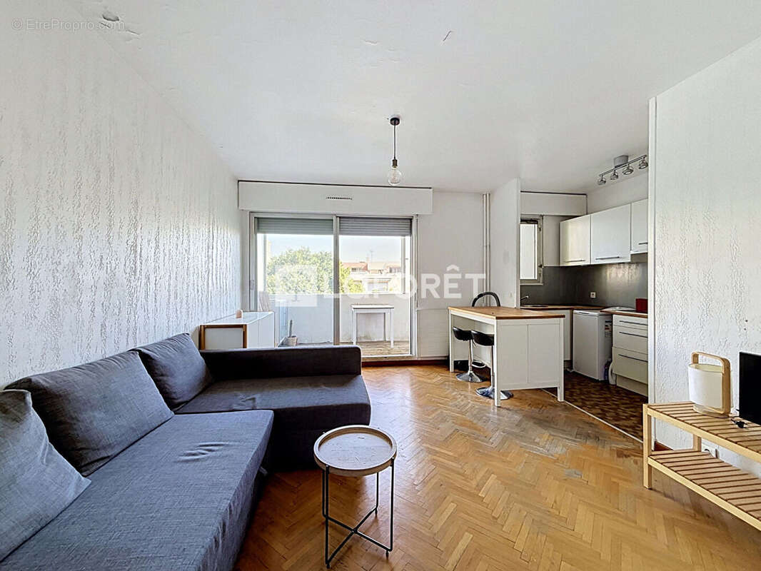 Appartement à MARSEILLE-8E