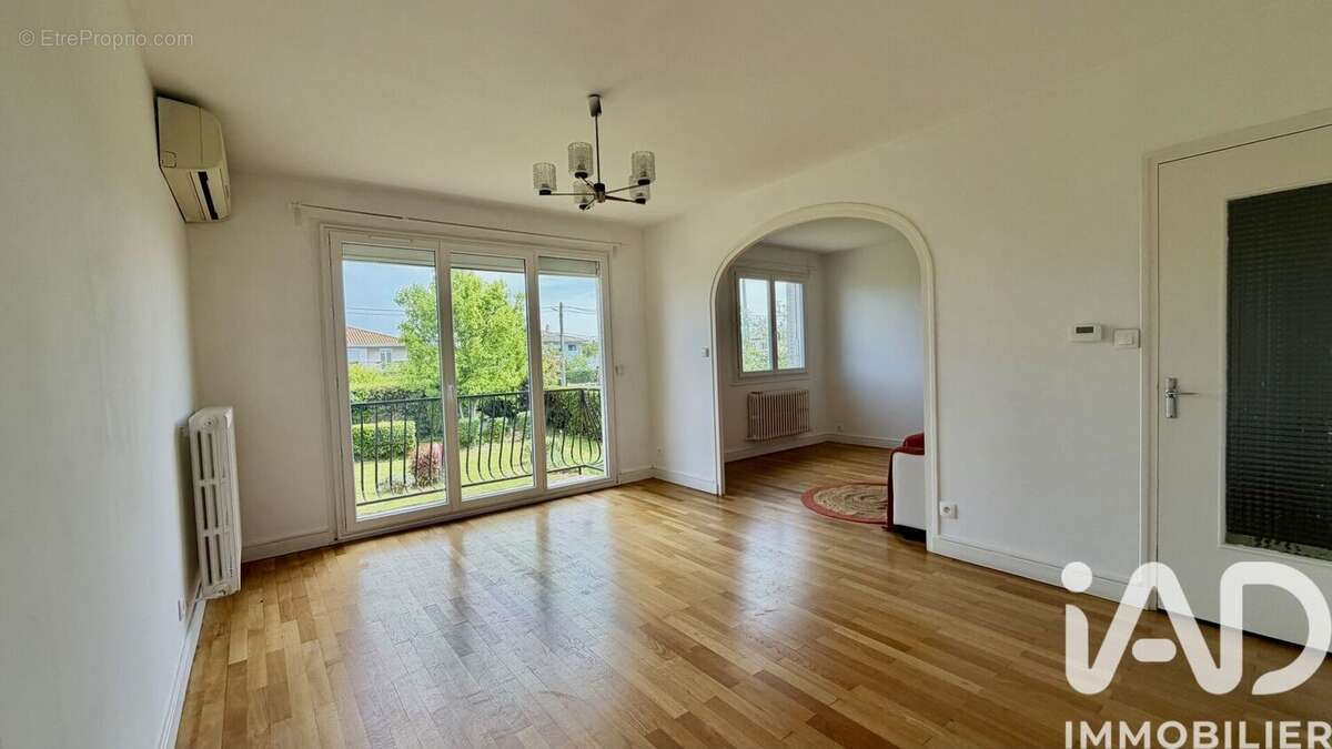 Photo 3 - Maison à MEYZIEU