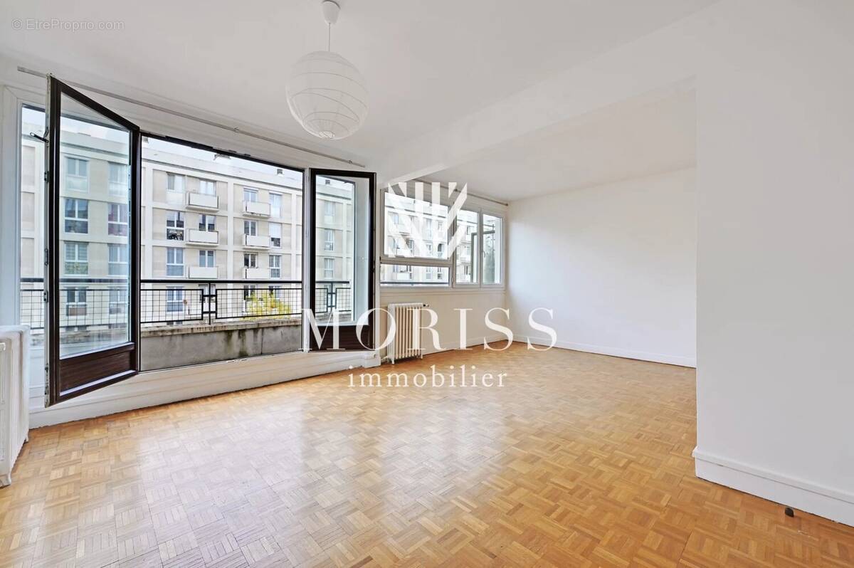 Appartement à PARIS-15E