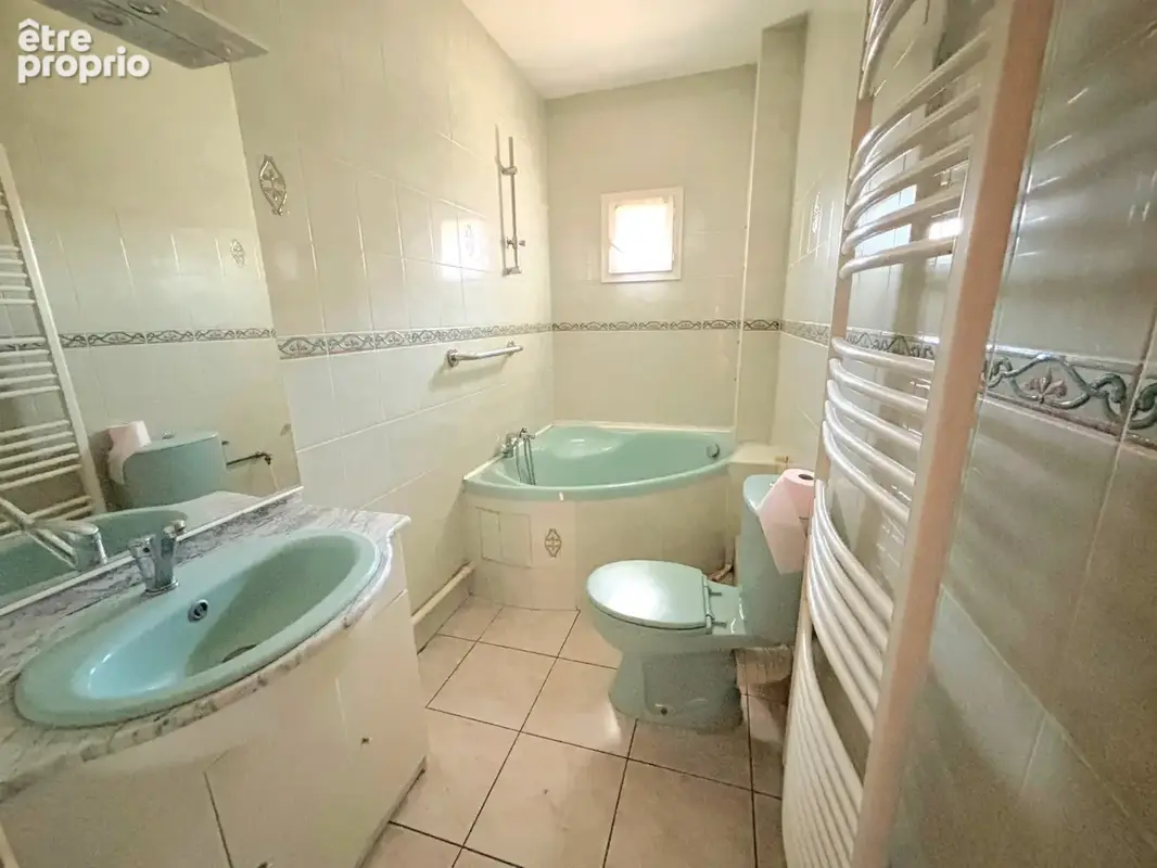 Firminy grand appartement f5 + balcon + grande cave - photo 8