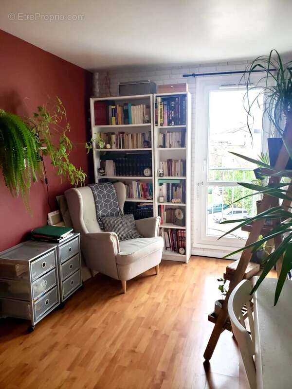 Appartement à COMBS-LA-VILLE