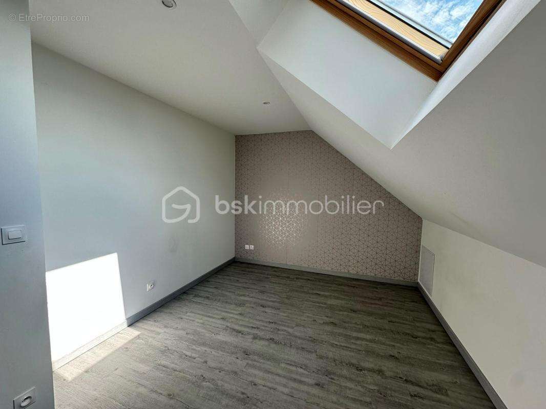Maison familiale 155 m² – 4 chambres  – Terrain 1 377 m² – Auzouer-en-Touraine - photo 12