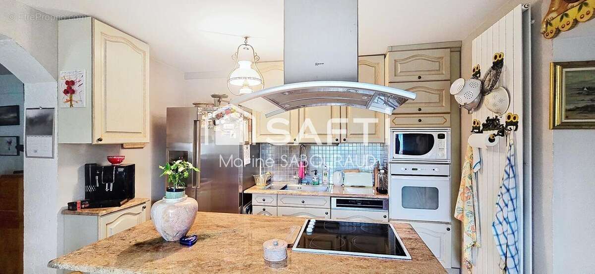 Photo 4 - Maison à ENTRECASTEAUX