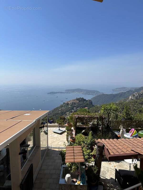 Maison à EZE