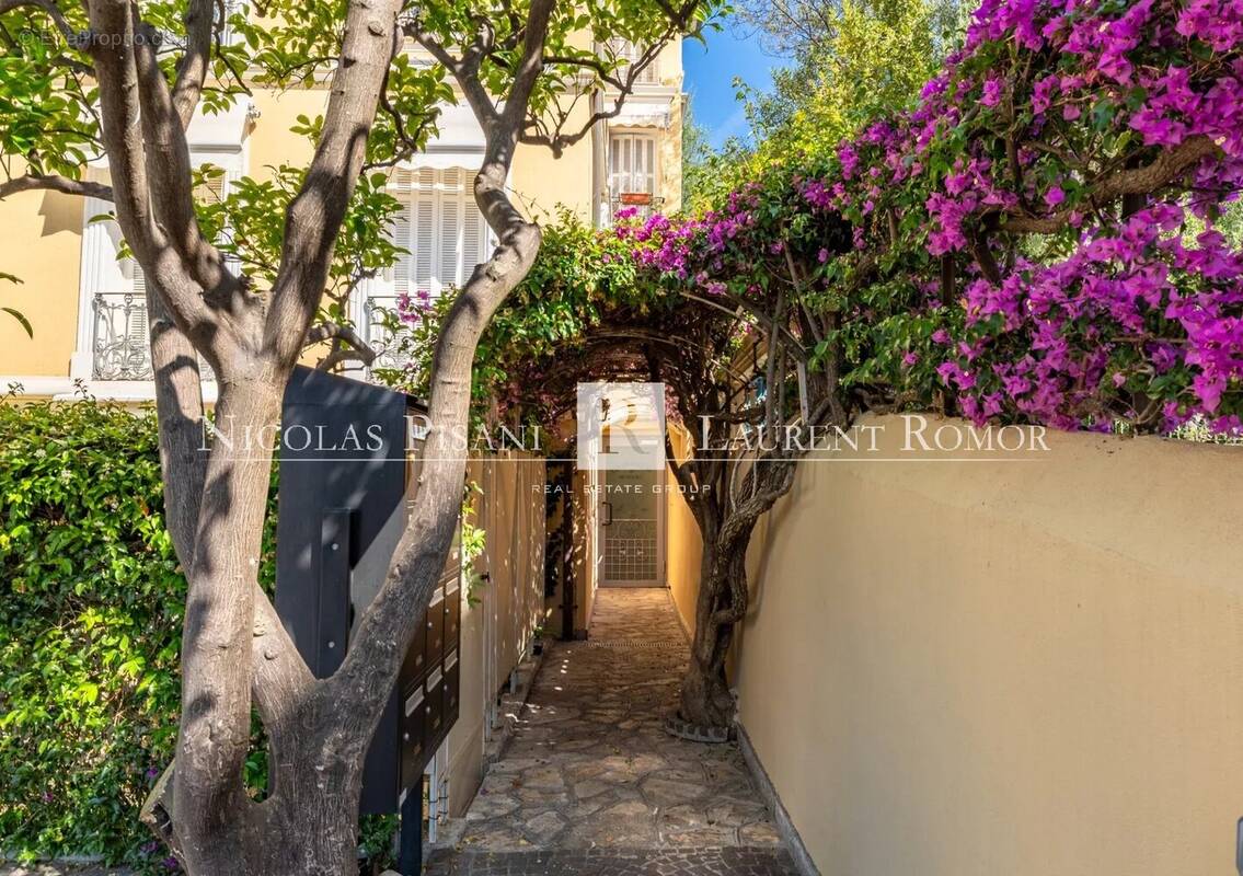 Appartement à BEAULIEU-SUR-MER