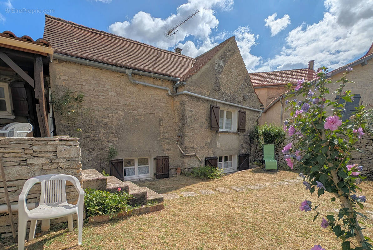 Maison à CAYLUS