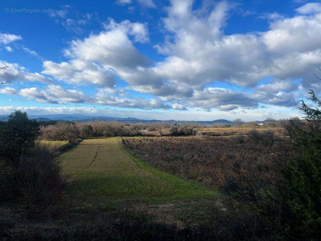 Terrain à BARJAC