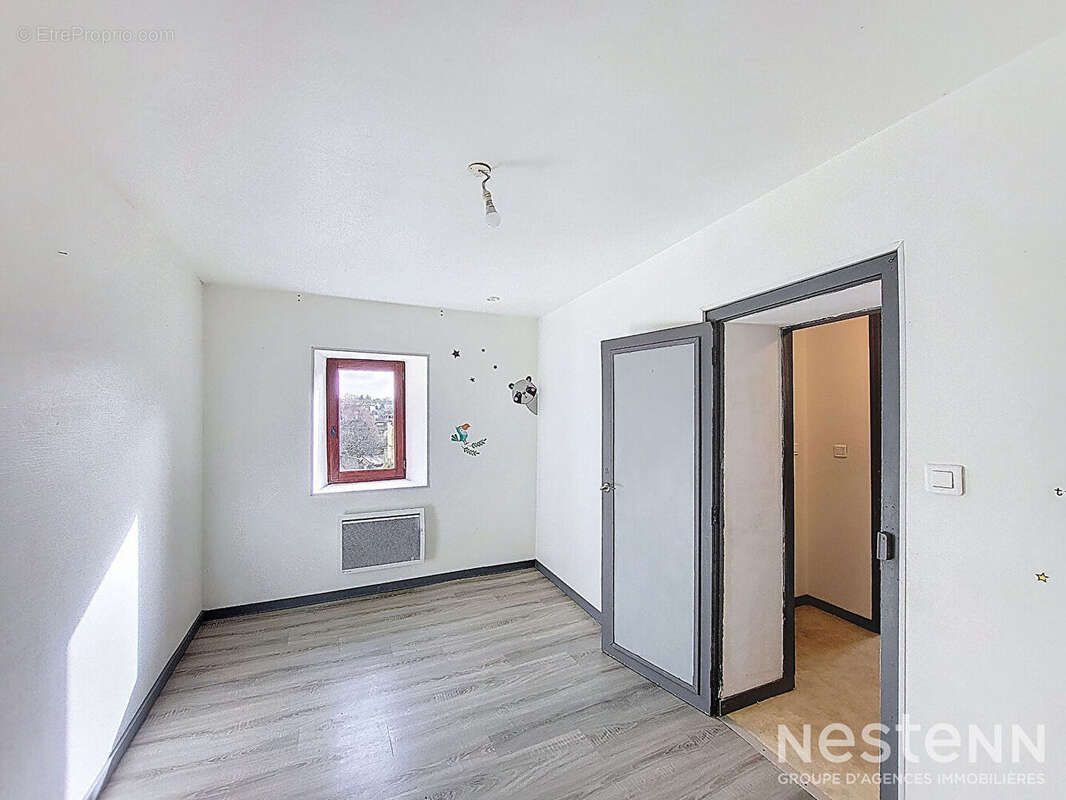 A Vendre Maison en pierre de 74 m² avec dépendance, terrasse et jardin au centre de Condom - photo 9